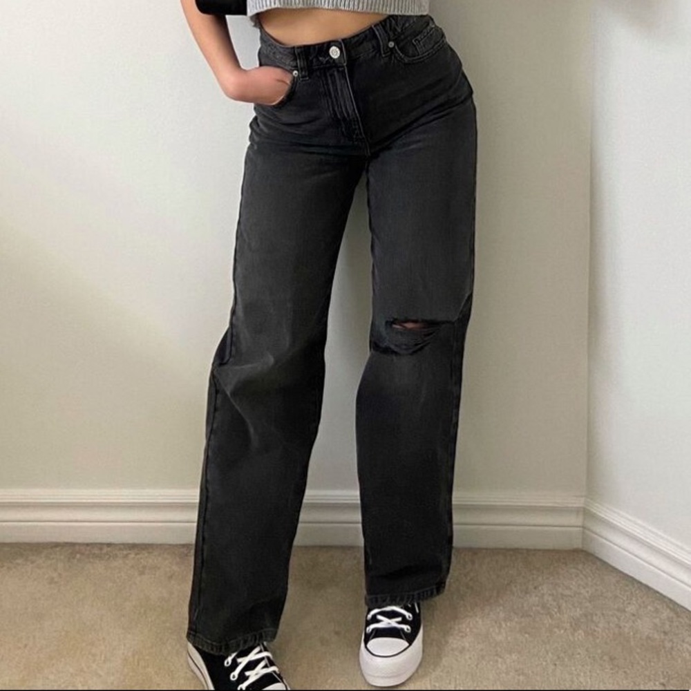 Distressed Wide Leg Jeans